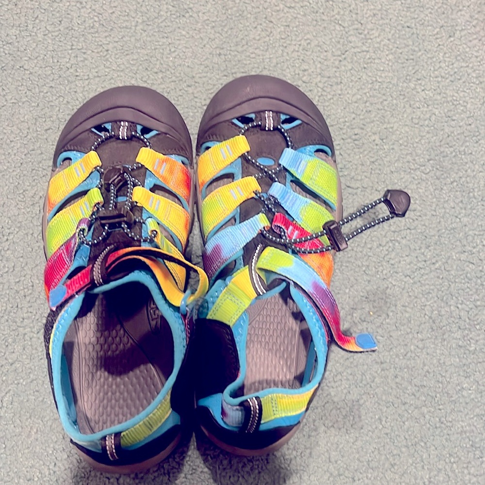 Kids size 5 Keens Tie Dye